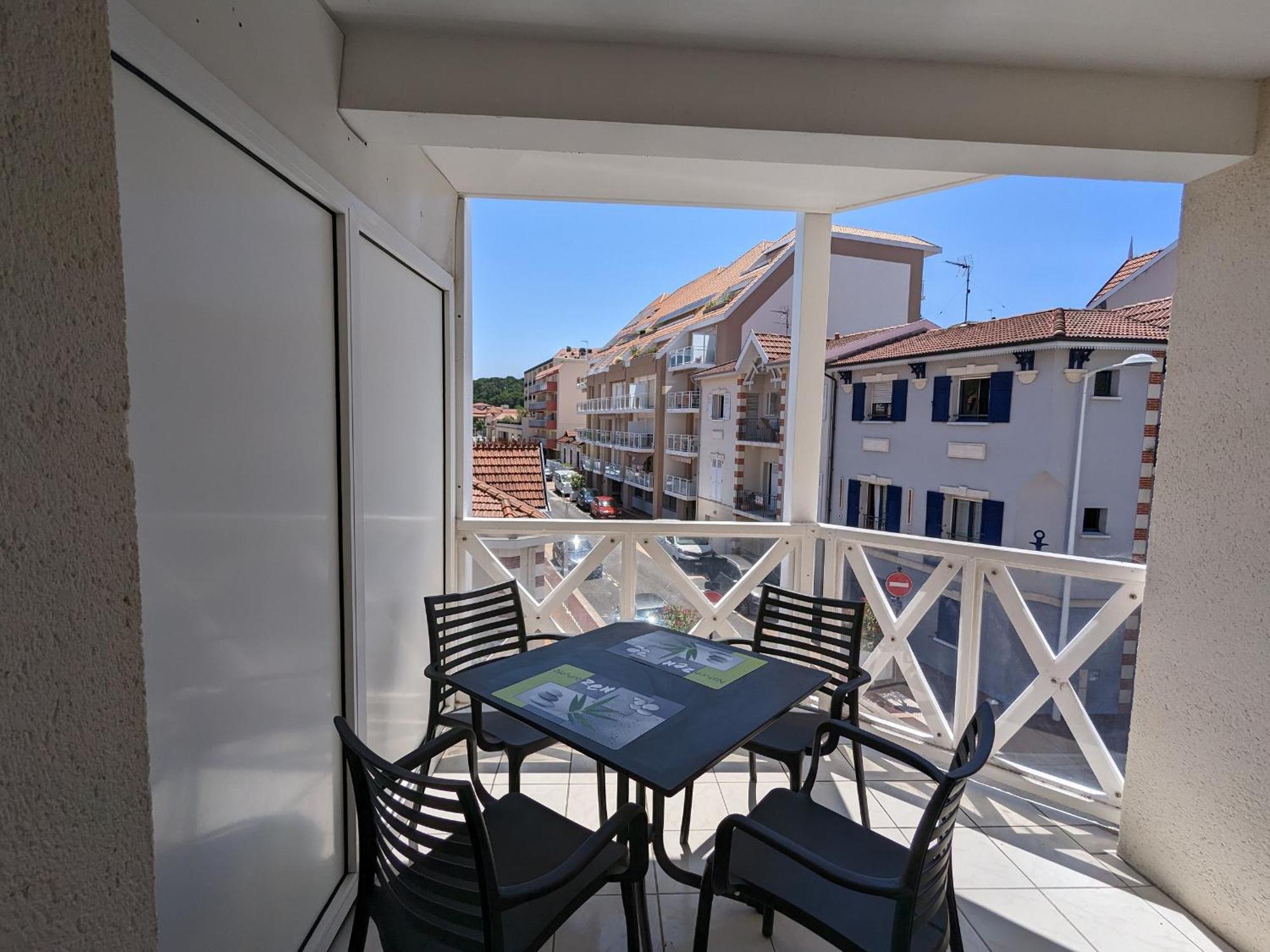 Arcachon Centre : Charmant T2 Avec Loggia, Parking Securise Et Proche Plage - Fr-1-420-61 외부 사진